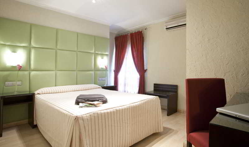 Presidente Hotel Granada Room photo