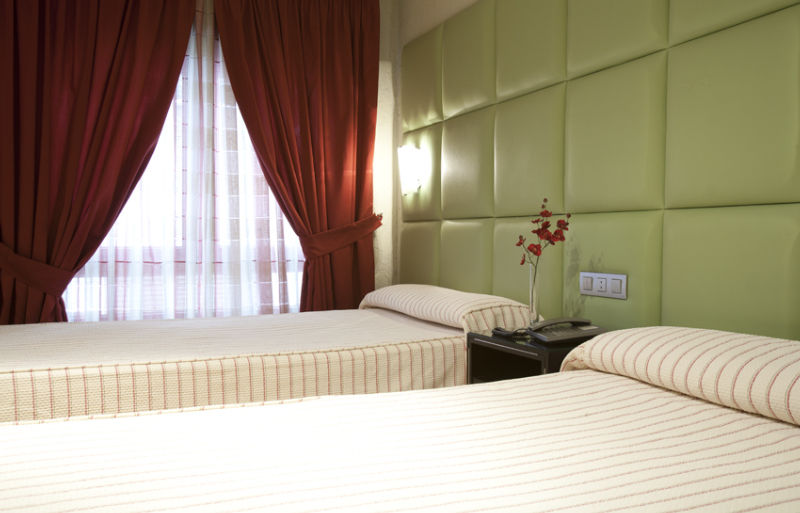 Presidente Hotel Granada Room photo